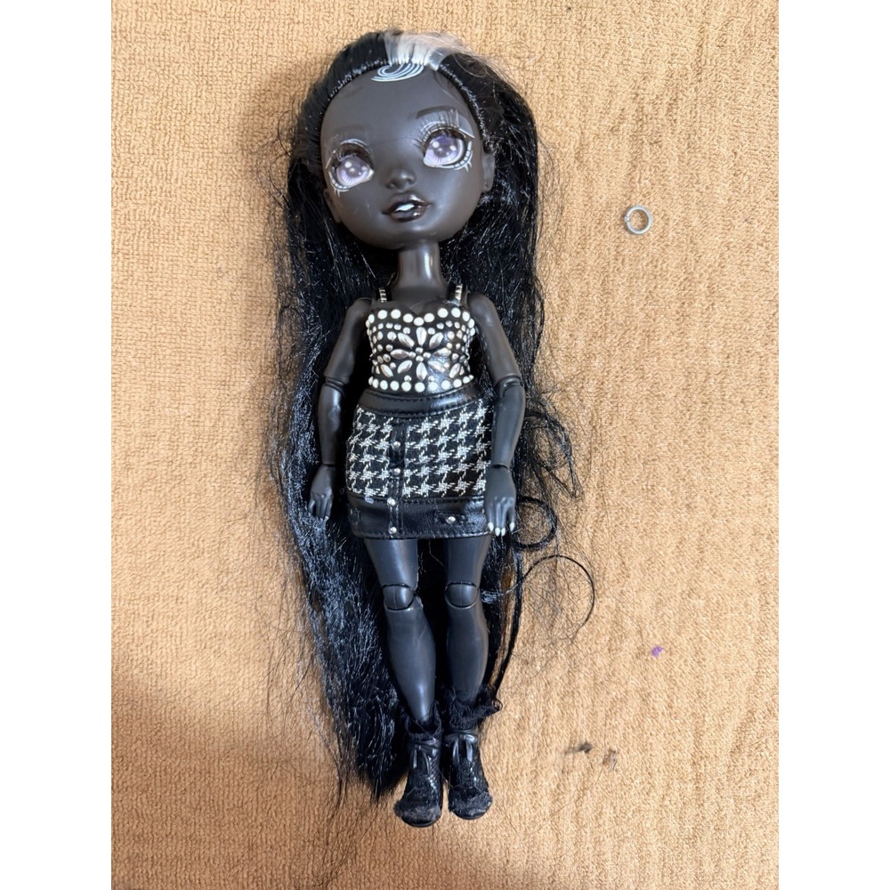 Rainbow High ~ Shadow Series Shanelle Onyx Doll With clothes Fashion Black